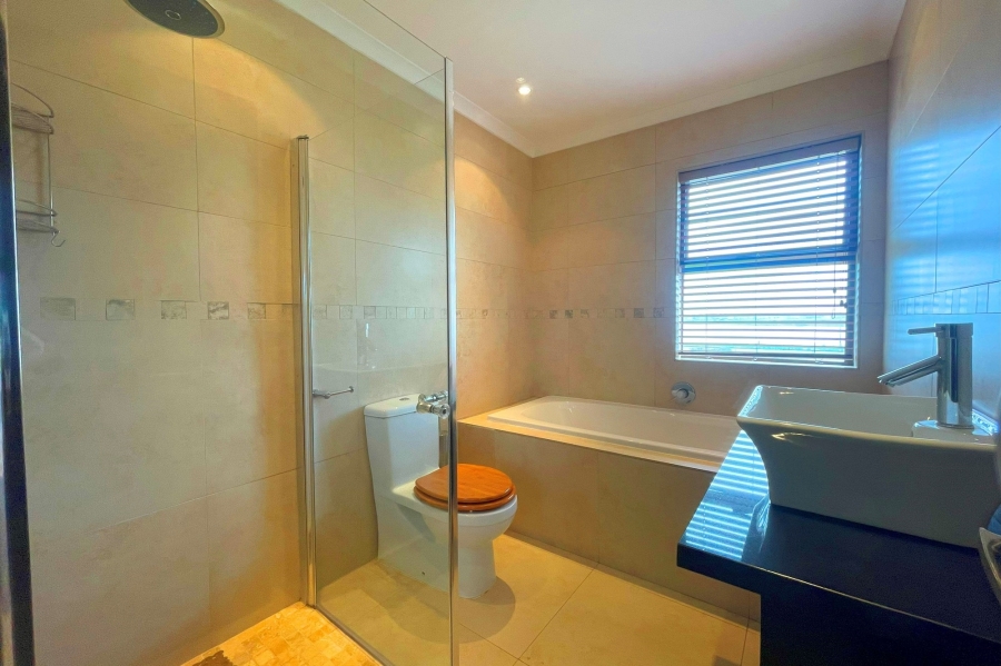 7 Bedroom Property for Sale in Sunset Beach Western Cape